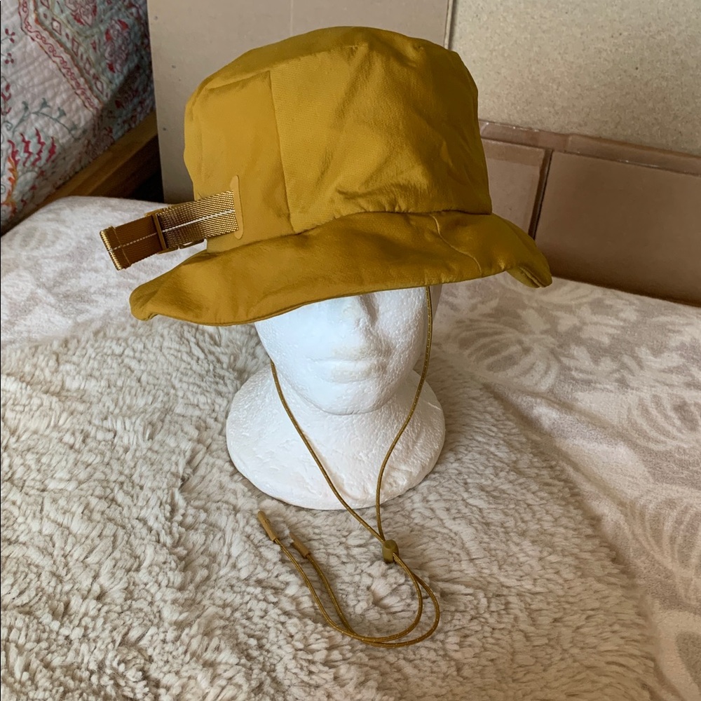 Lululemon Mustard Bucket Hat with Strap EUC